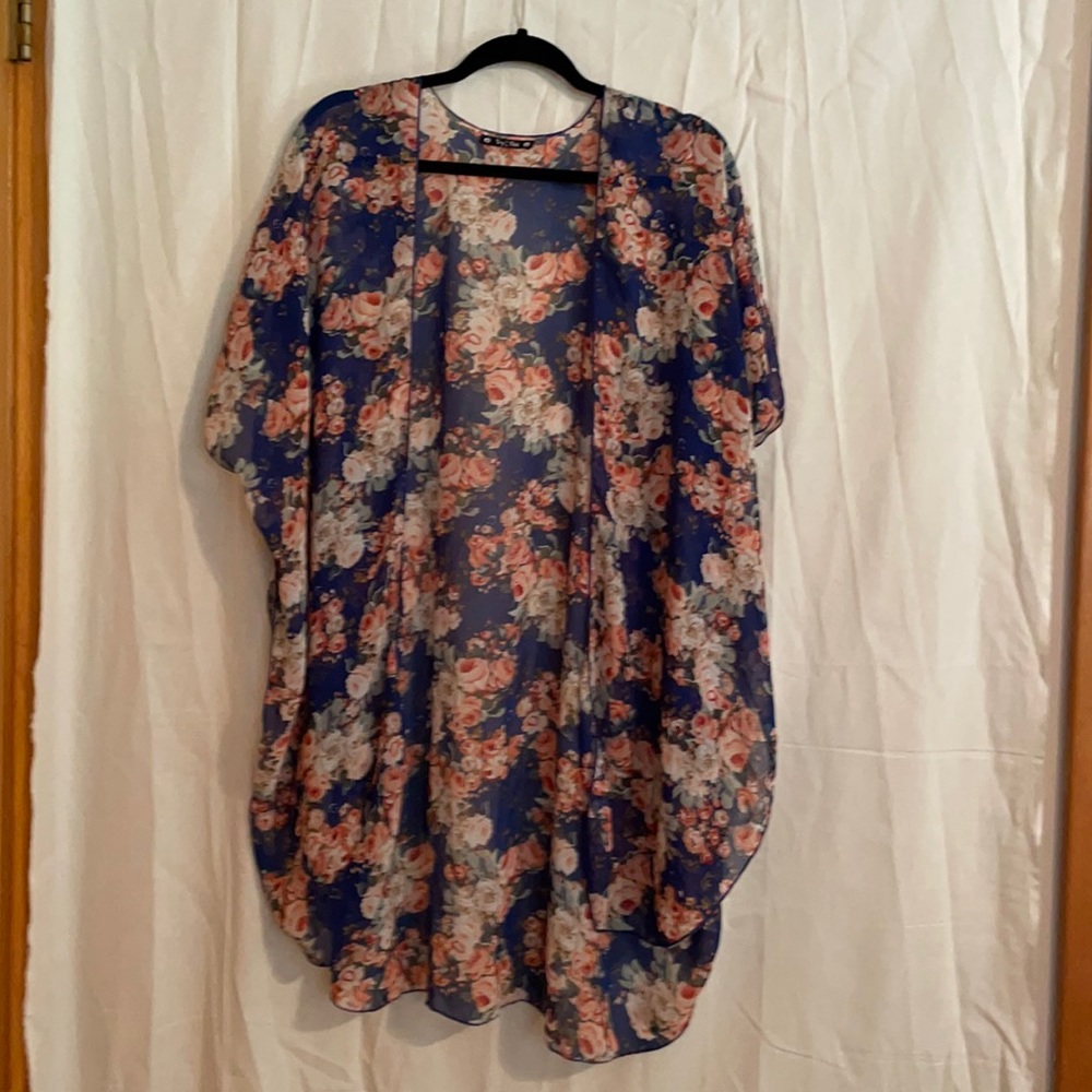 Shawl or CoverUp